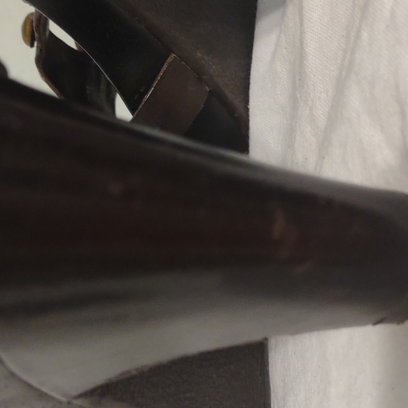 Vince Camuto Sandal with cute stitching and stone detail. Size, best guess,7-7.5 - Picture 6 of 12